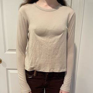 Grey long sleeve top. Brand: Brandy Melville. Size: one size
